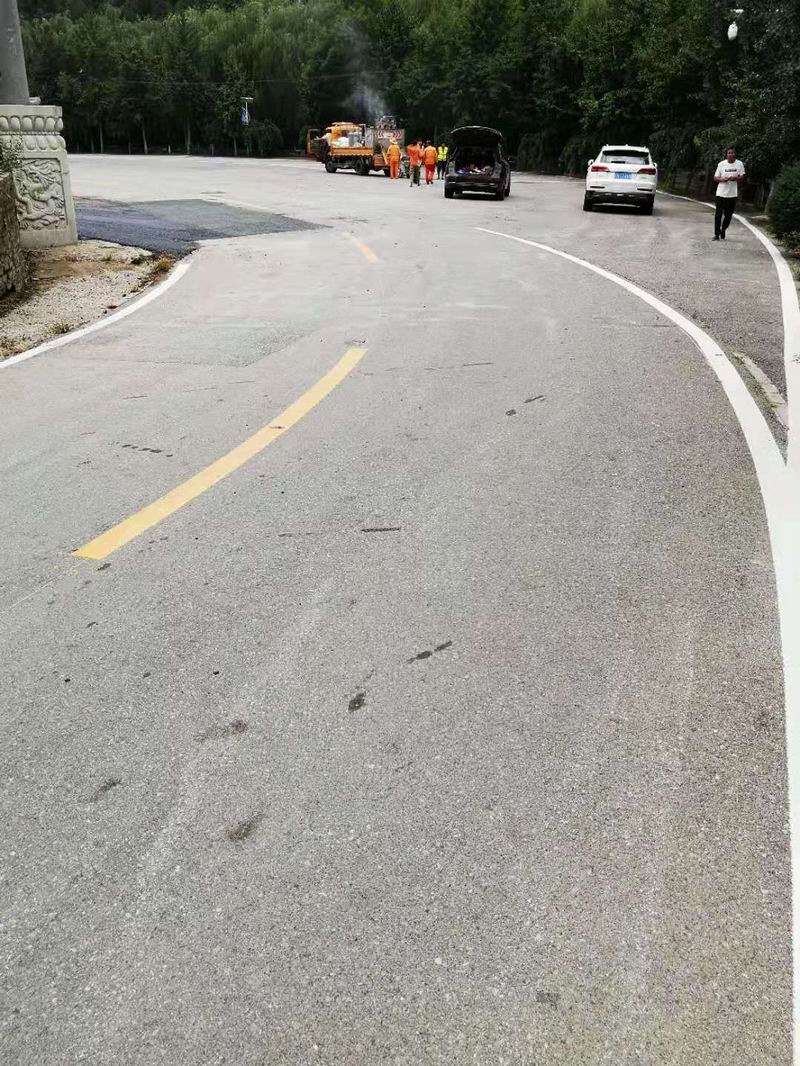  热熔标线施工